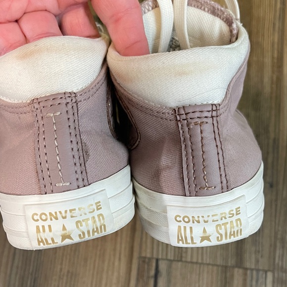 Converse Women's Blush Pink Sneakers mid high size 7.5 gold accents - Picture 4 of 9